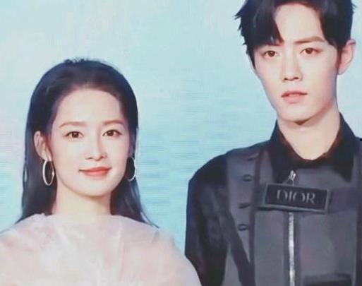 肖战和李沁的最新爆料图片,甜蜜互动引粉丝热议